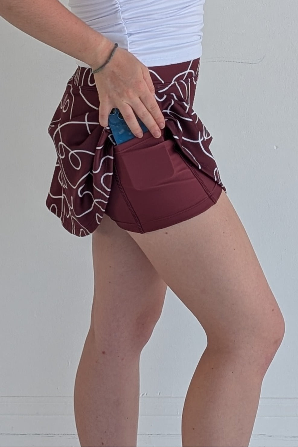 Dolly-Merlot-Scribbles