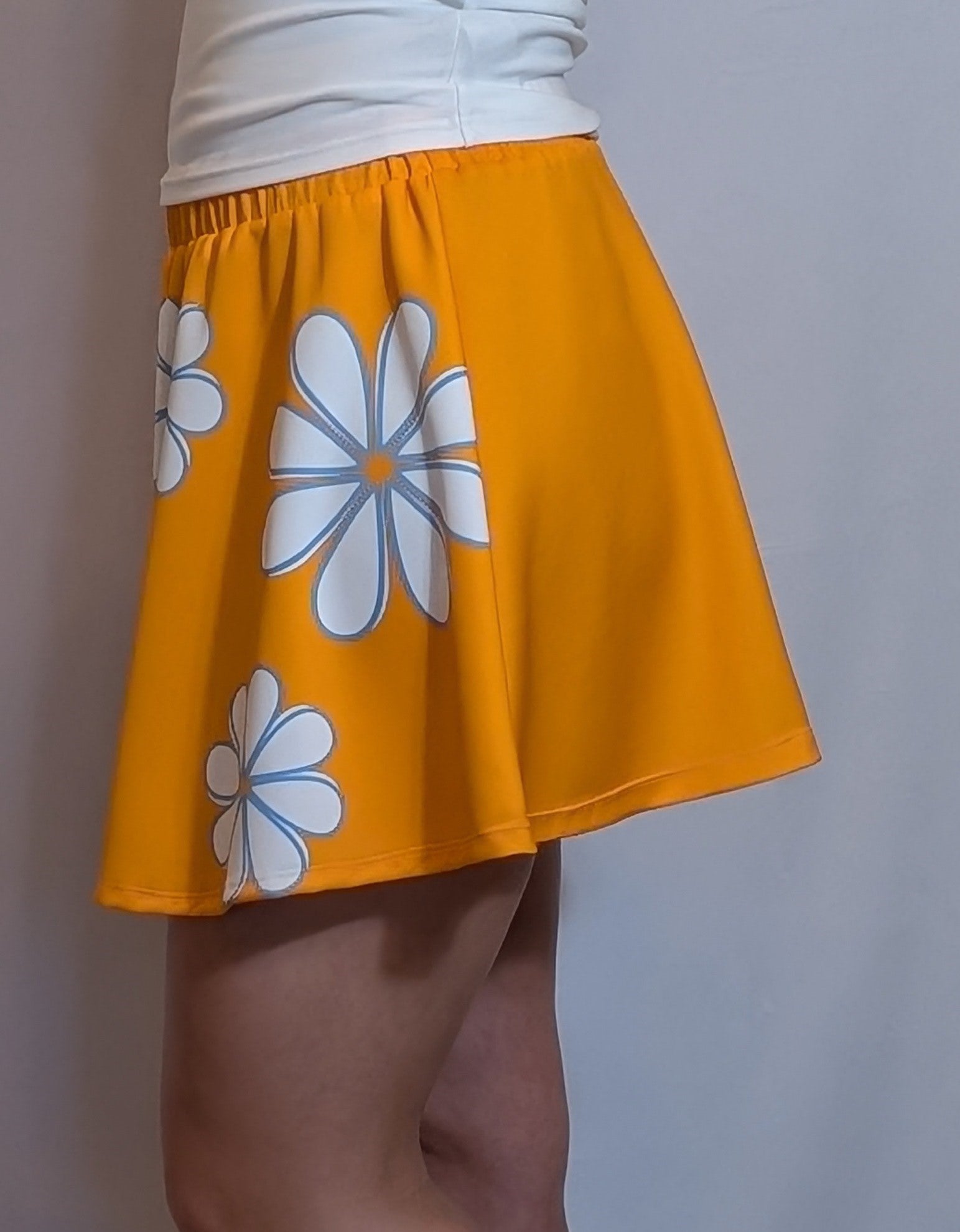 Flower Power <br> Orange & White - colorpopclothing.com