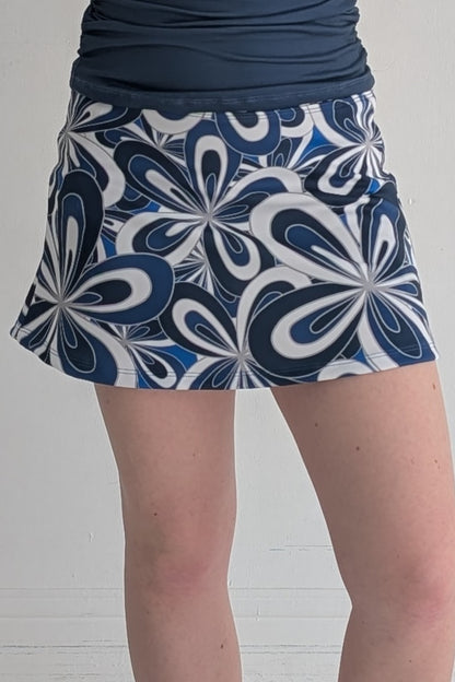 Charlotte-Sapphire-Groovy Flowers