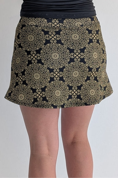 Charlotte-Gold Rush-Tapestry