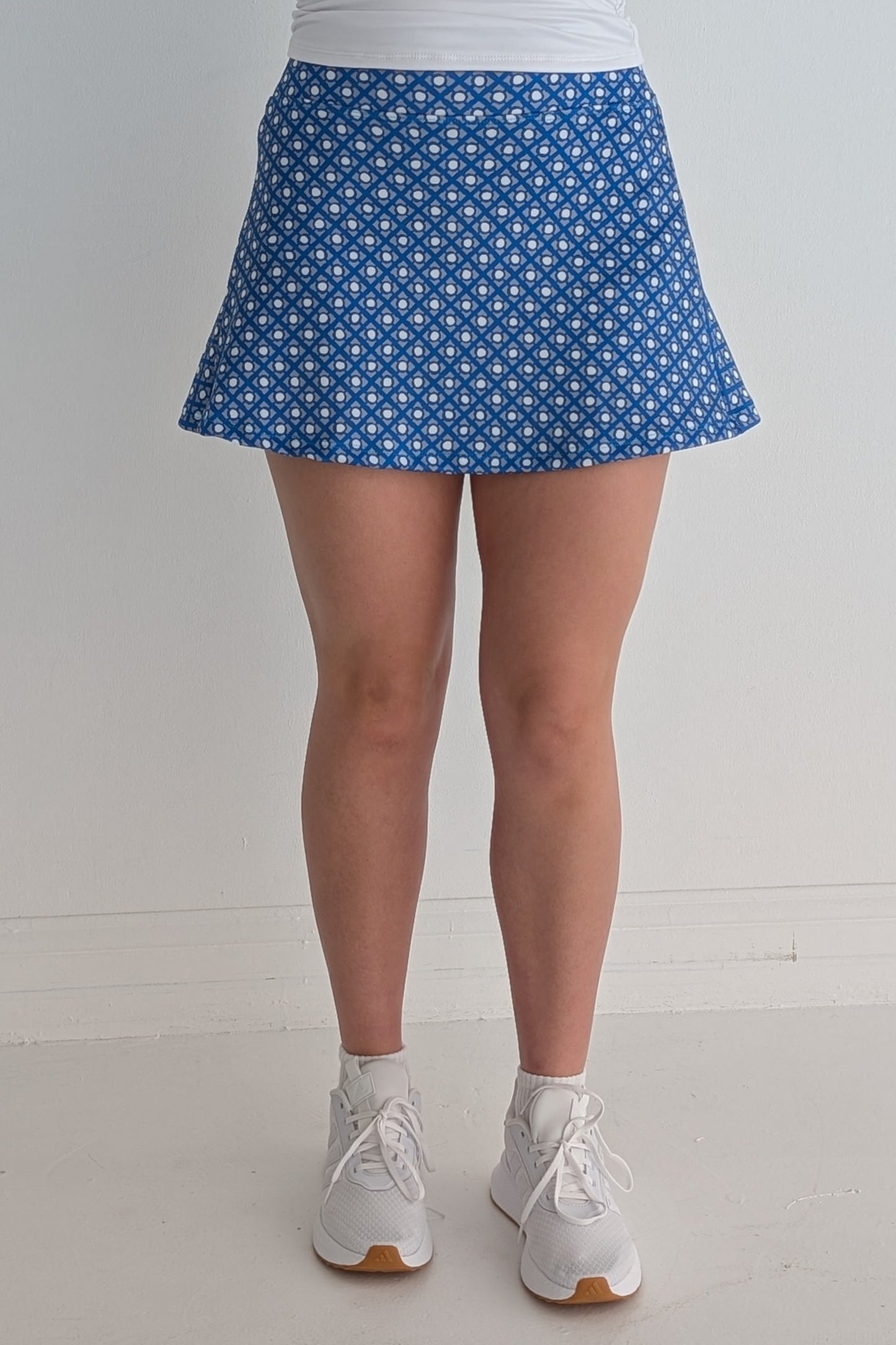 Dolly-Royal-Dot Dot Dot