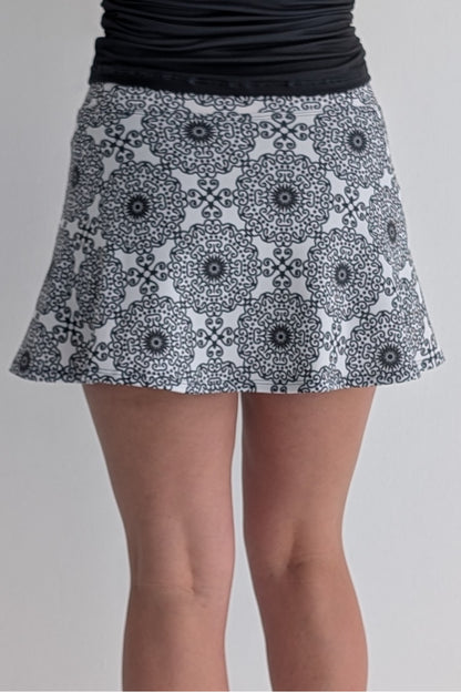 Dolly-Eclipse-Tapestry