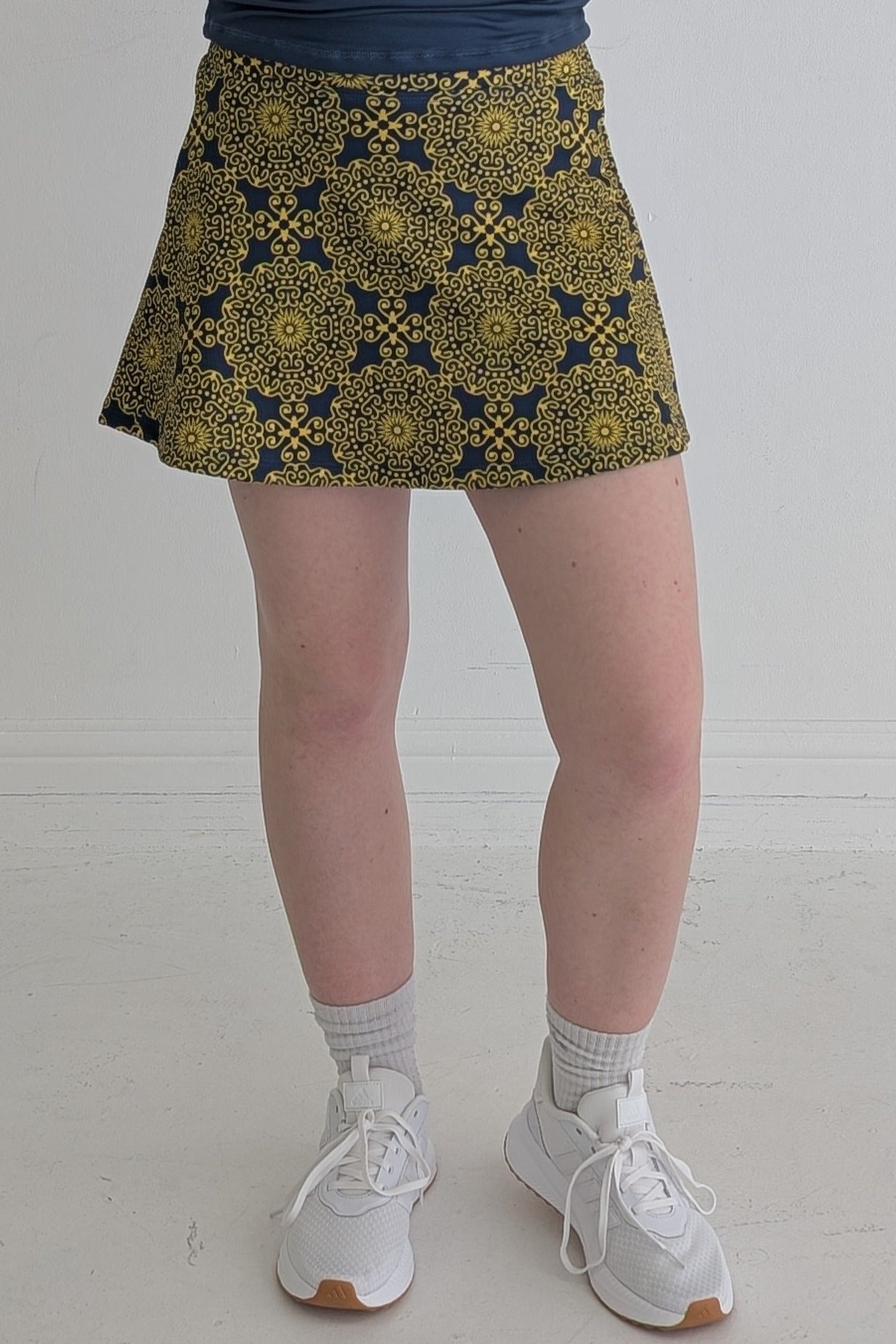 Dolly-Sapphire Glow-Tapestry