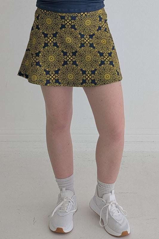 Dolly-Sapphire Glow-Tapestry