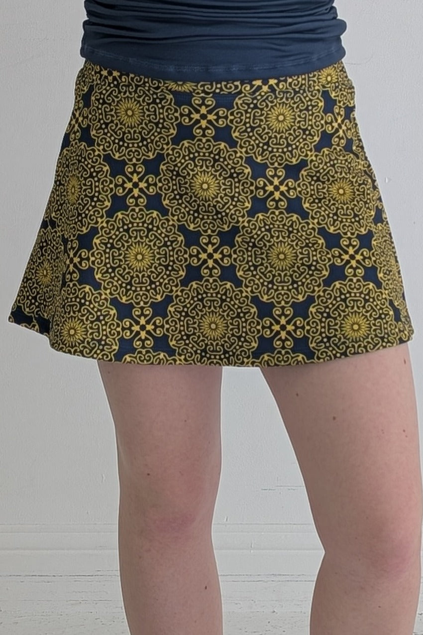 Dolly-Sapphire Glow-Tapestry