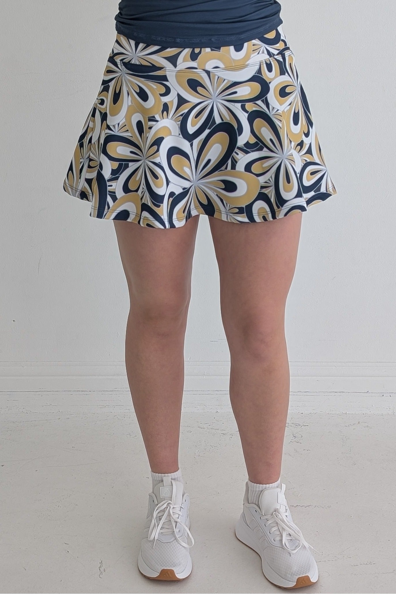 Farrah-Sapphire Shimmer-Groovy Flowers