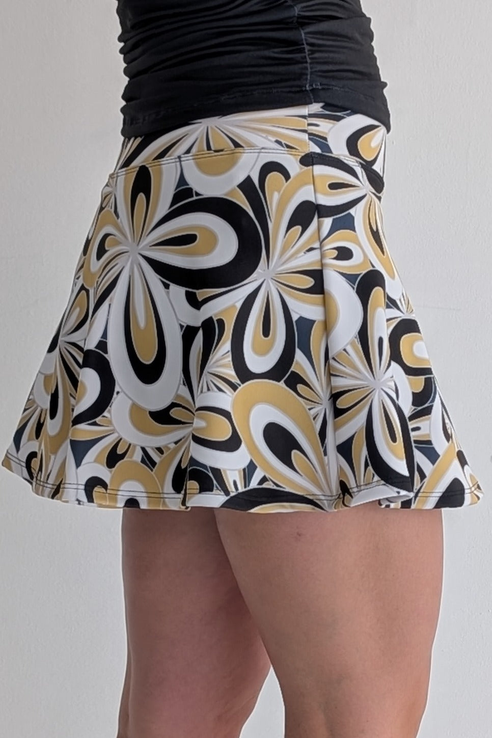 Farrah-Gold Rush-Groovy Flowers